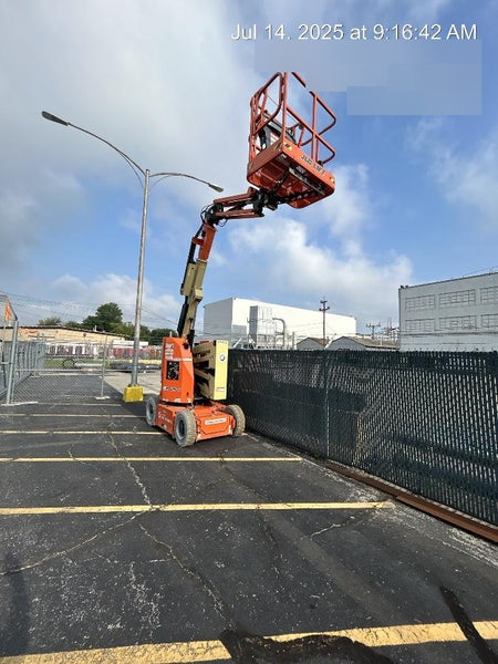 2023 JLG E300AJP