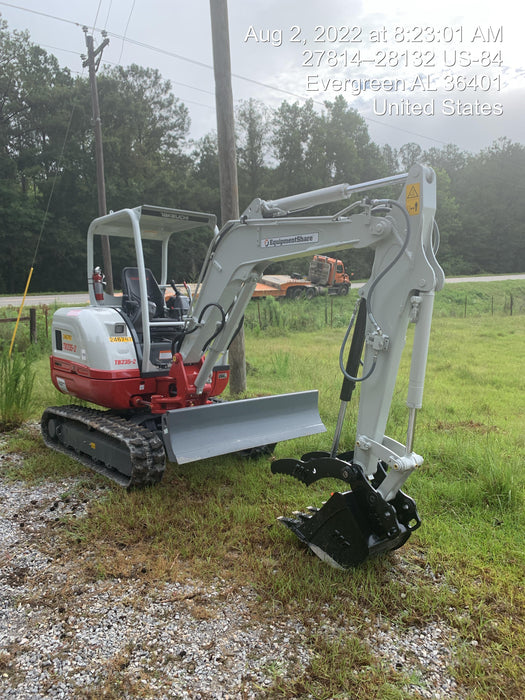 2022 TAKEUCHI TB235-2R