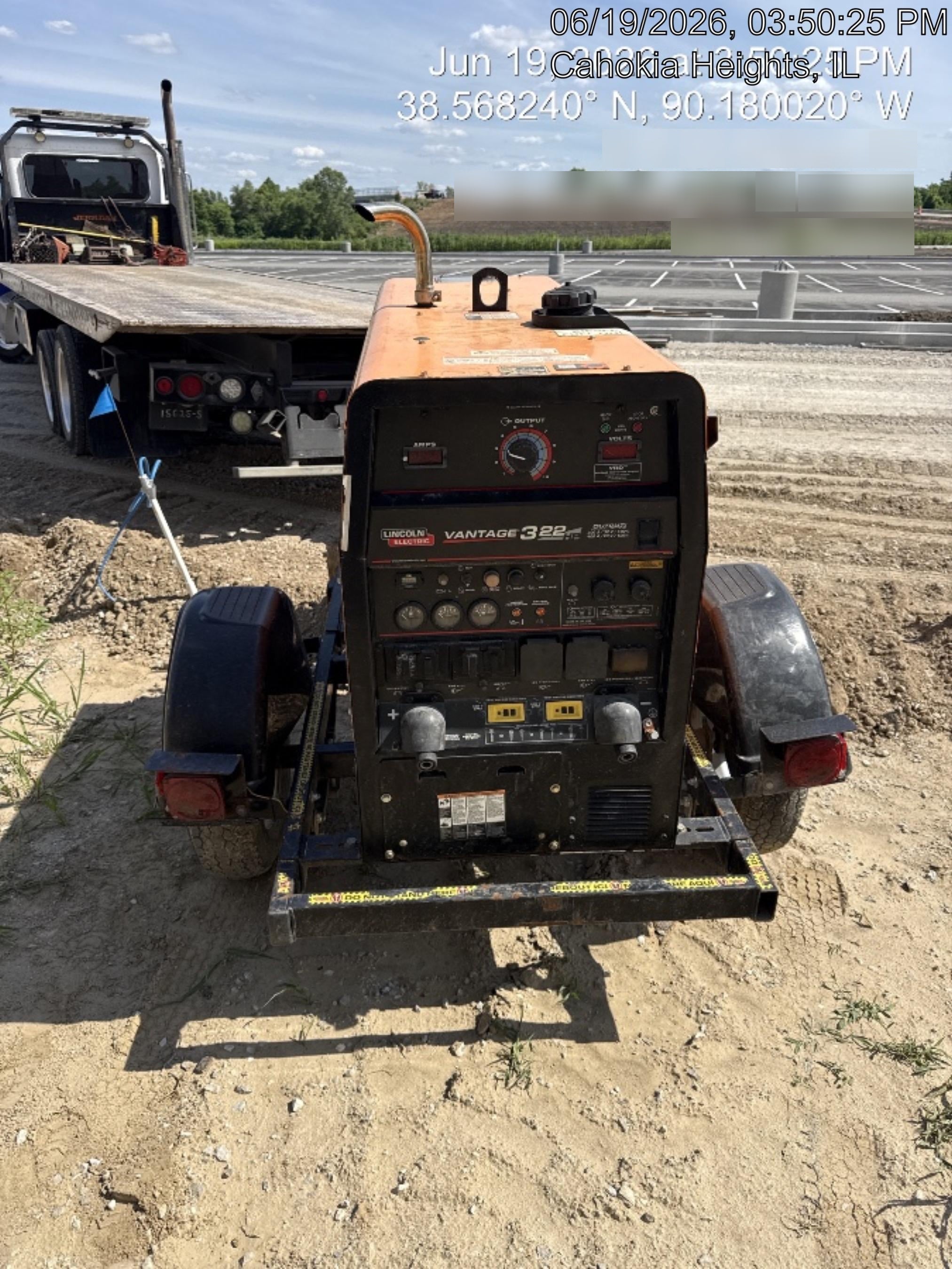 2021 Lincoln Electric Vantage 322 Vantage 322 Ready Pak 3 w/ Decals, ORANGE (includes trailer, cable rack, fender light kit) NO Telematics