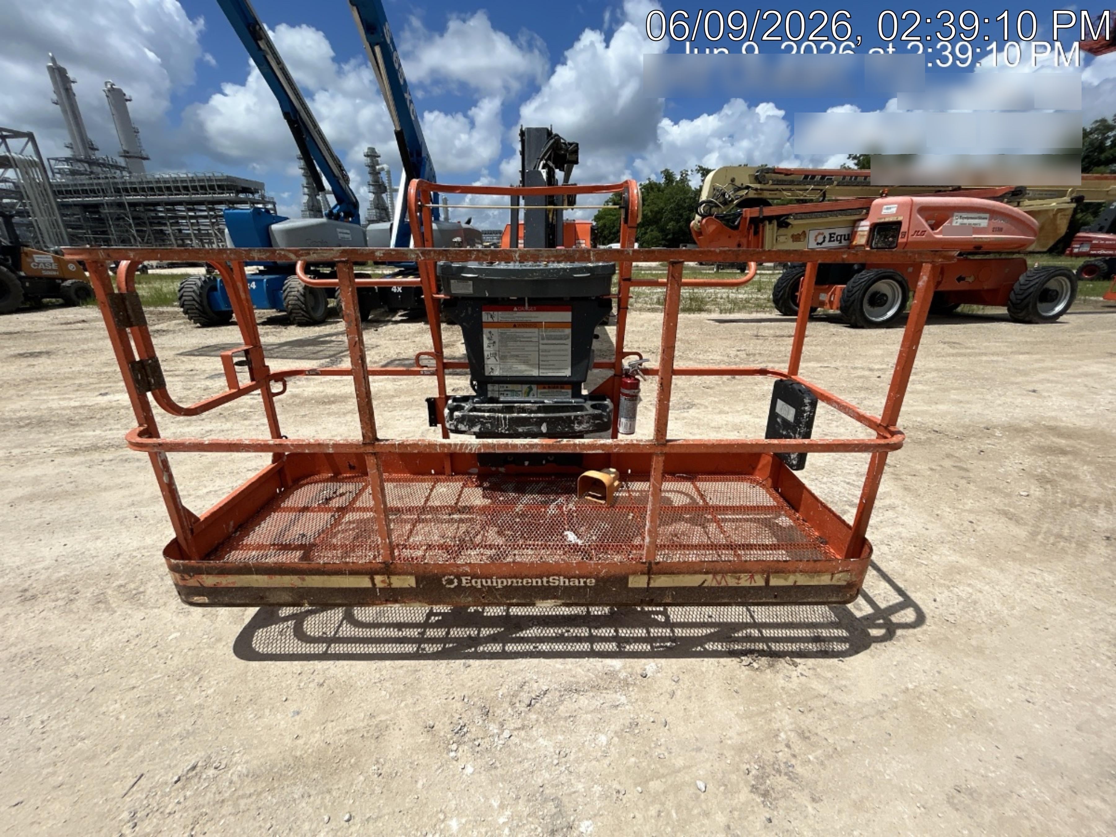 2024 JLG 860SJ