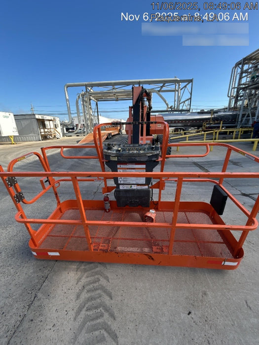 2019 JLG 800AJ