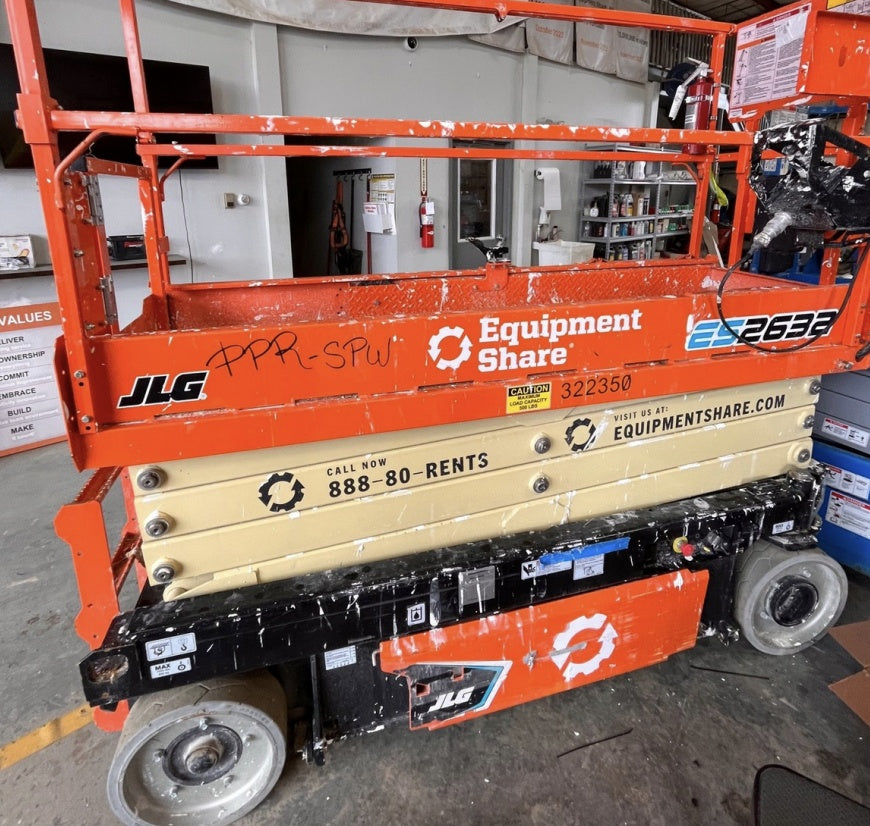 2023 JLG ES2632