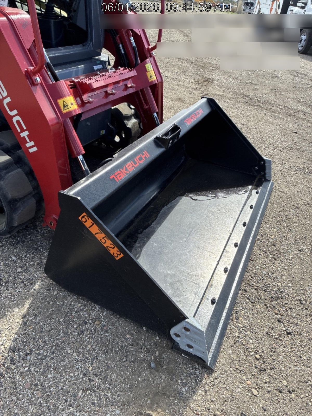 2025 TAKEUCHI 76" Smooth Bucket - Takeuchi
