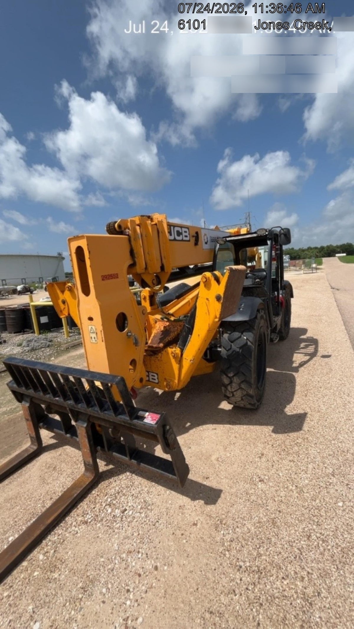 2023 JCB 510-56