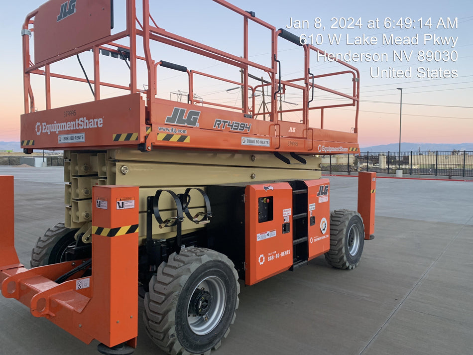 2023 JLG RT4394