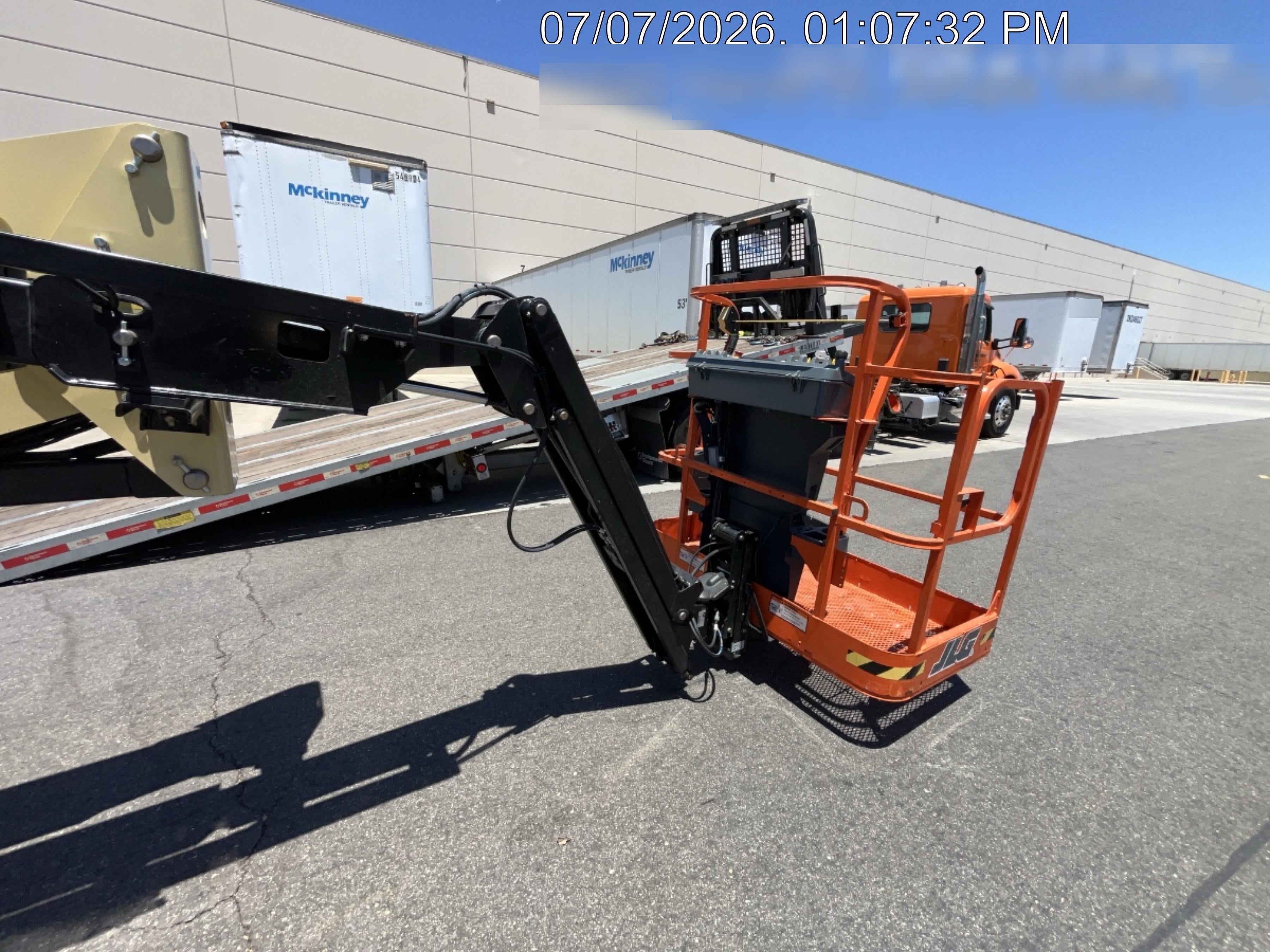 2024 JLG E450AJ