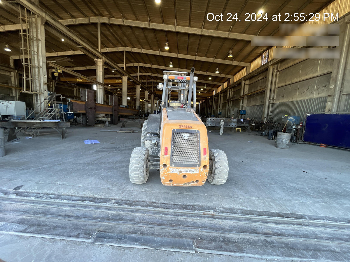 2023 CASE 588H