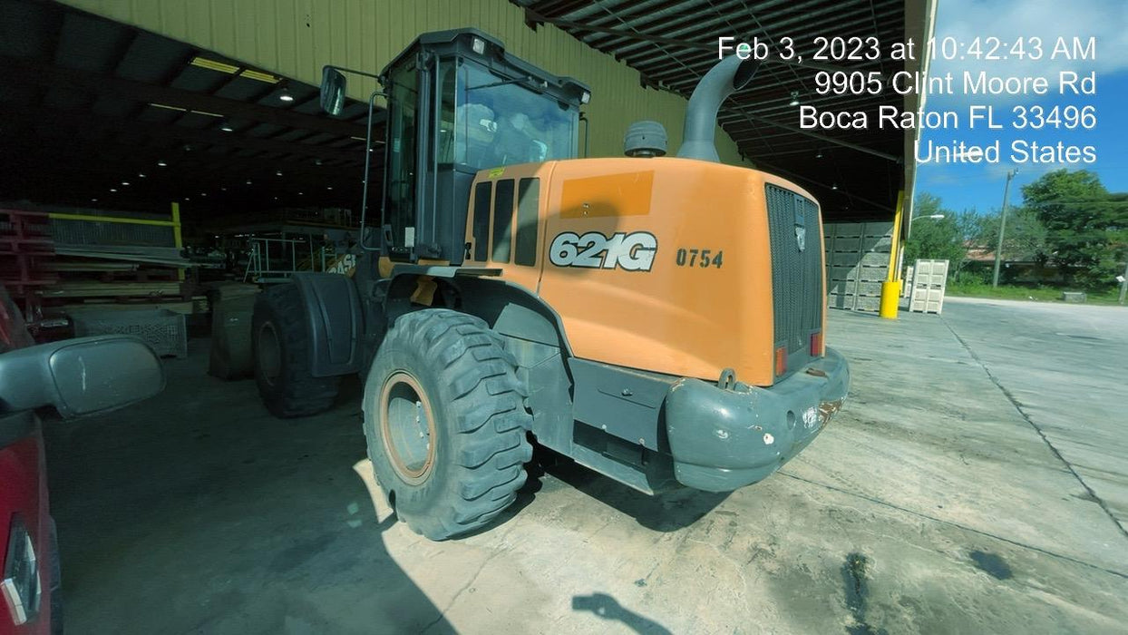 2017 Case 621G CLOSED CAB, JRB 416 STYLE HYD COUPLER