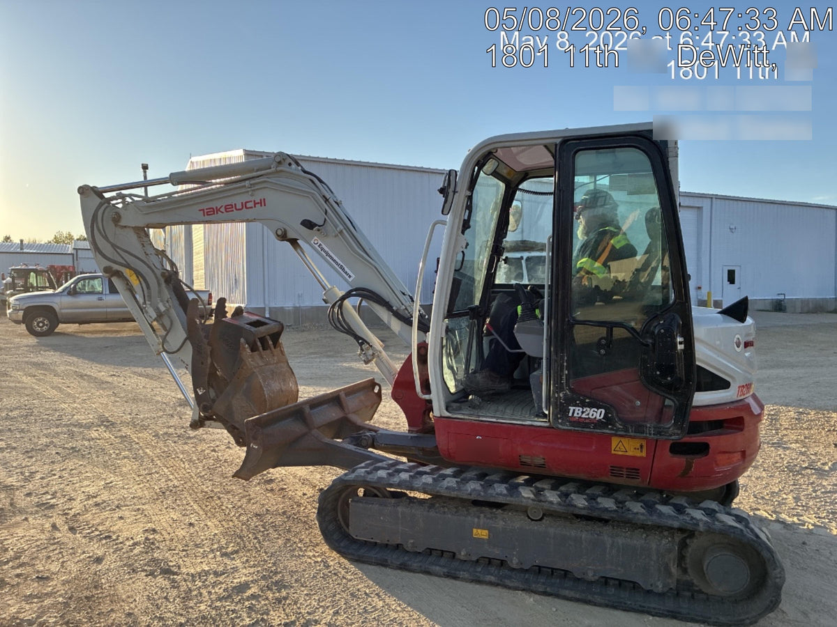 2021 TAKEUCHI TB260-CR