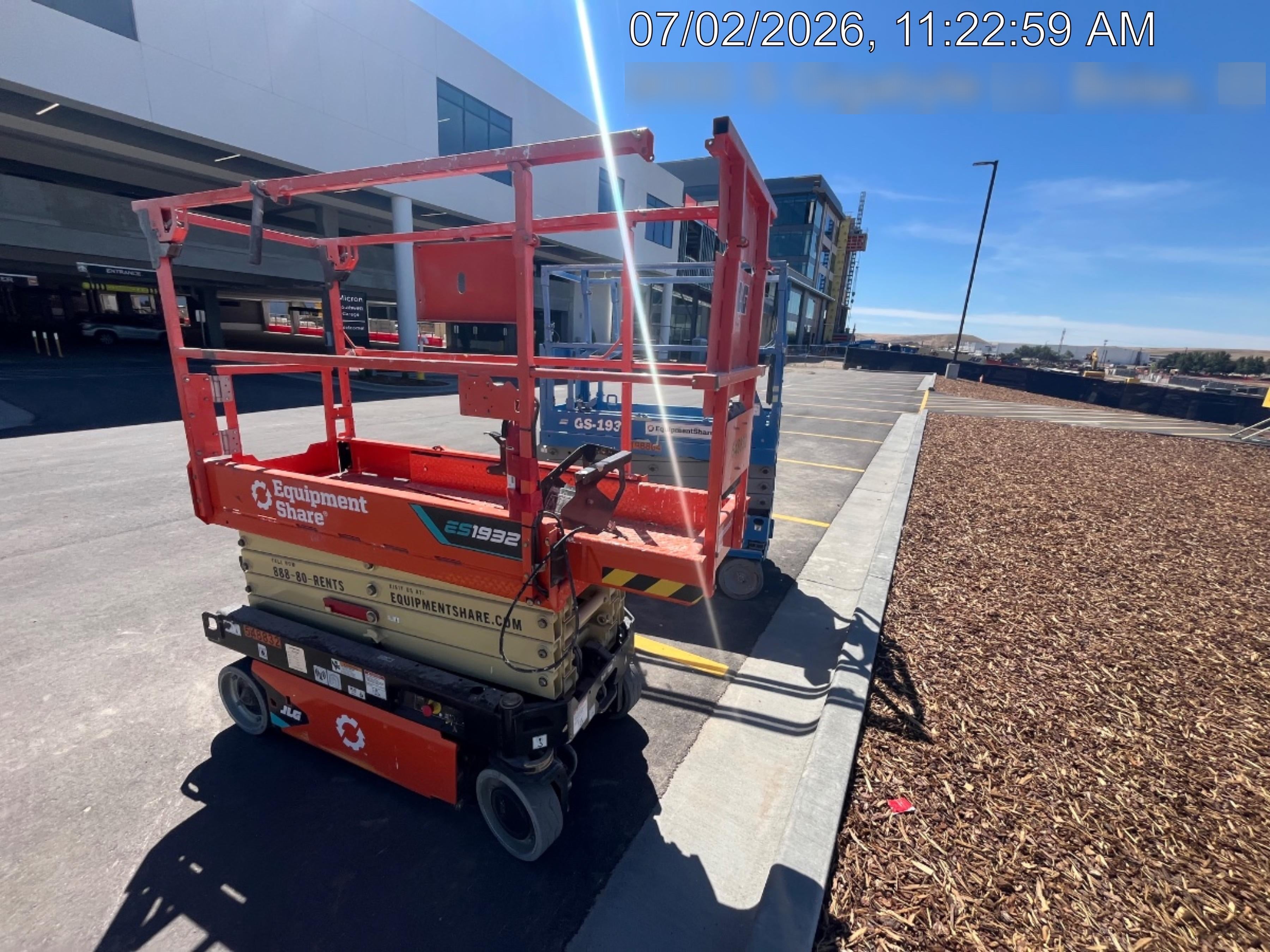 2025 JLG ES1932