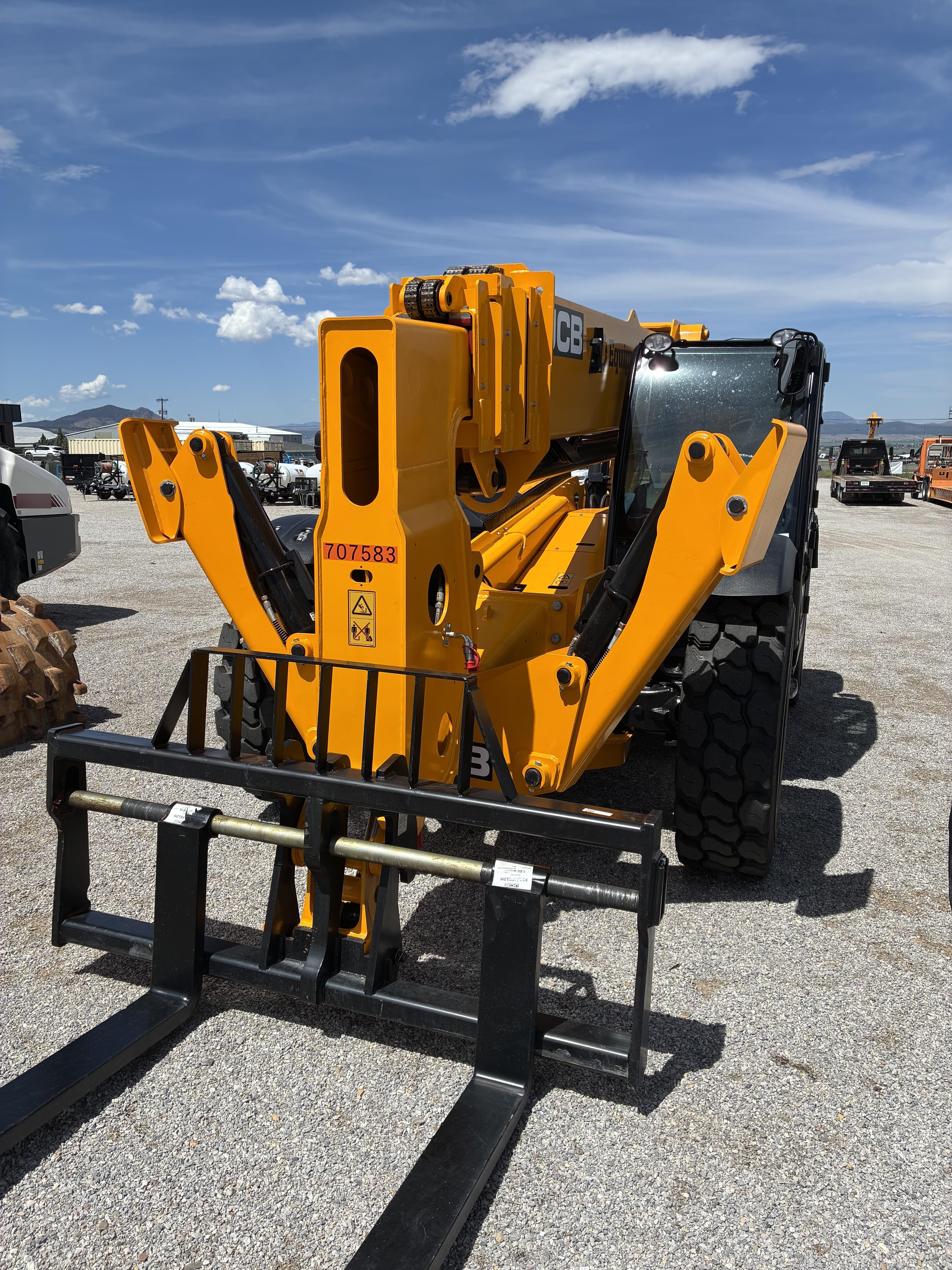 2026 JCB 510-56