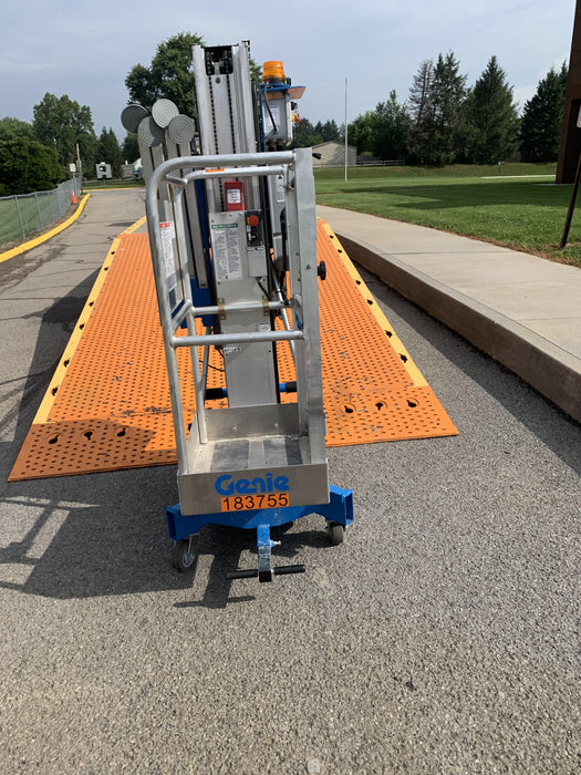 2021 GENIE AWP-30S DC