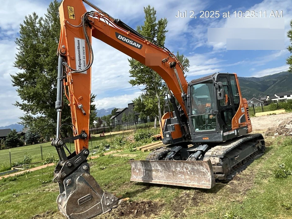 2020 DOOSAN 24" Bucket-Doosan