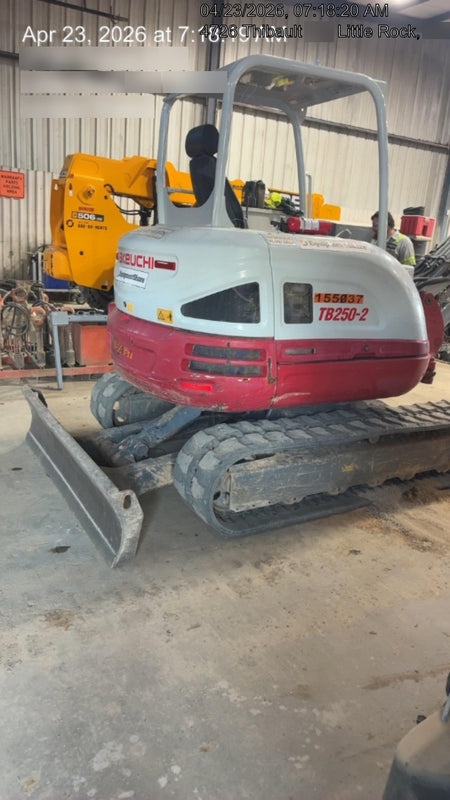 2021 TAKEUCHI TB250-2