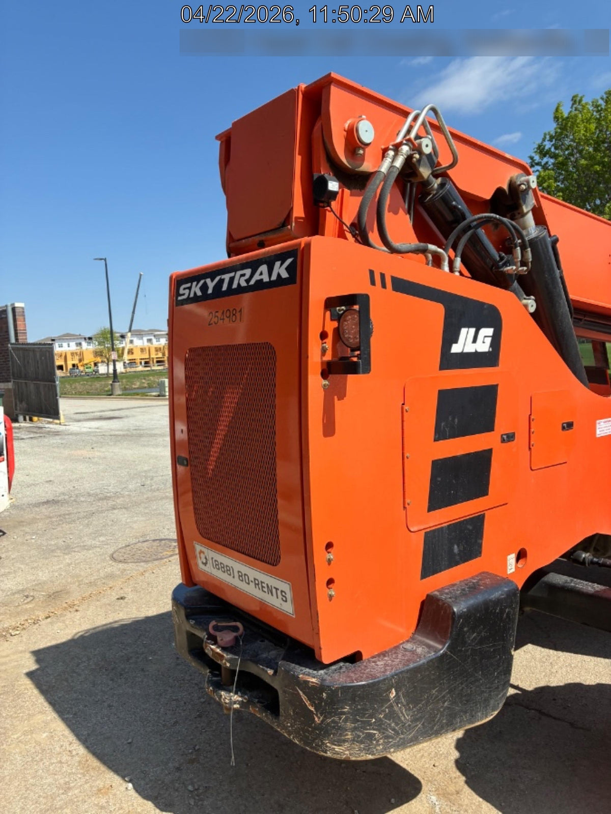 2022 SKYTRAK 8042