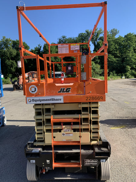 2022 JLG R3246