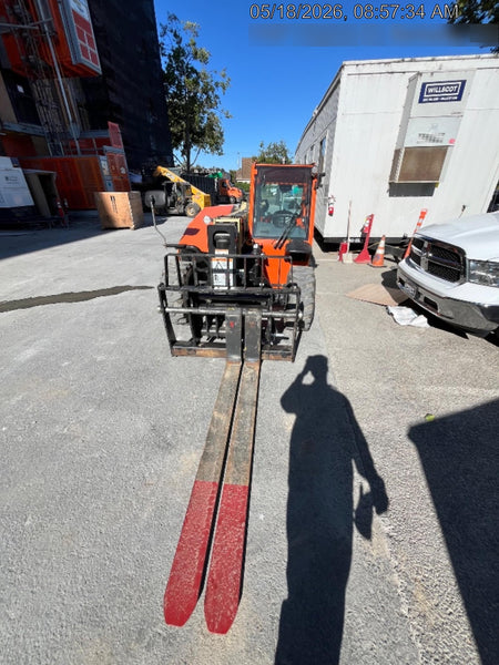 2025 JLG 519