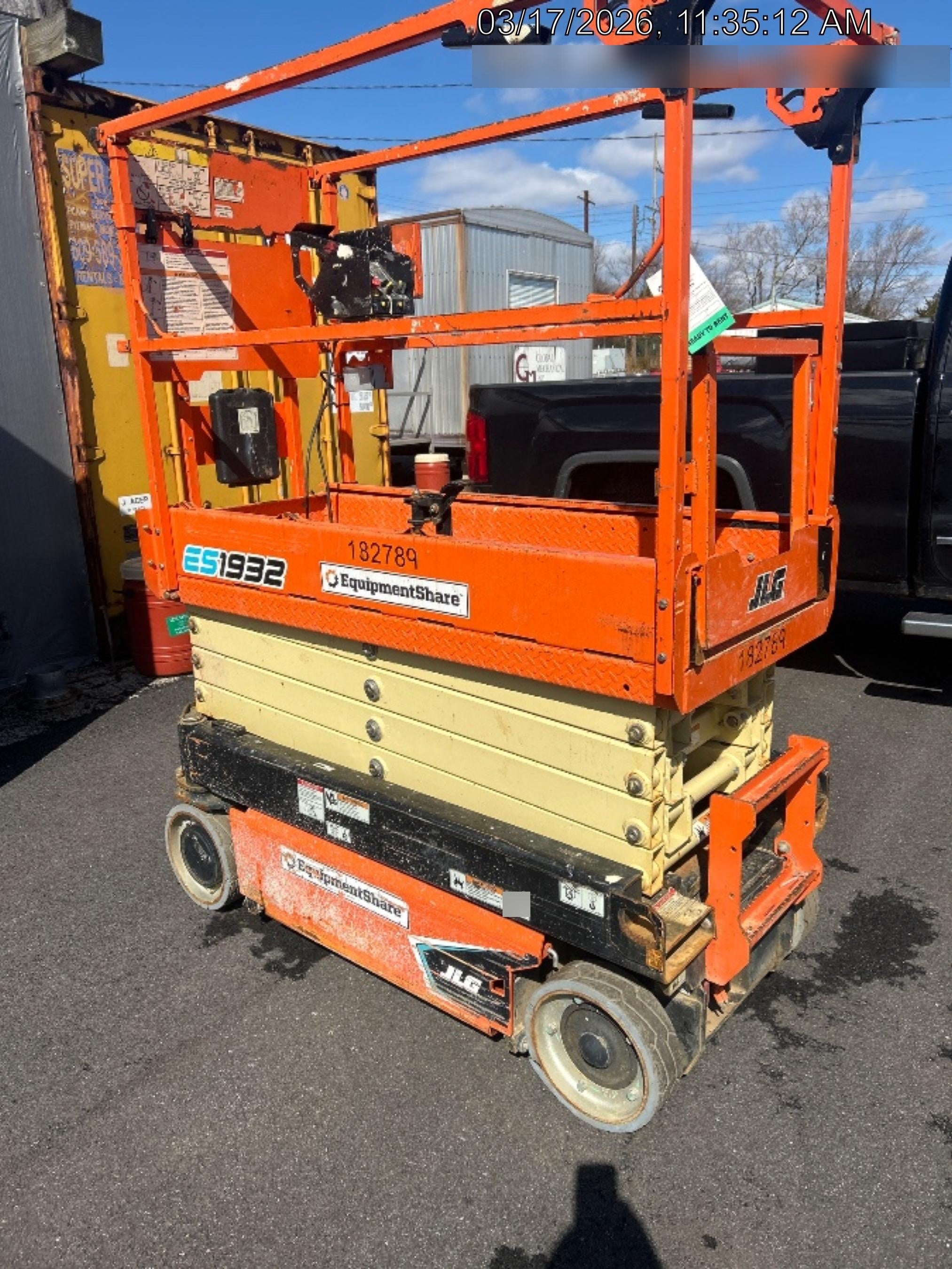 2021 JLG ES1932