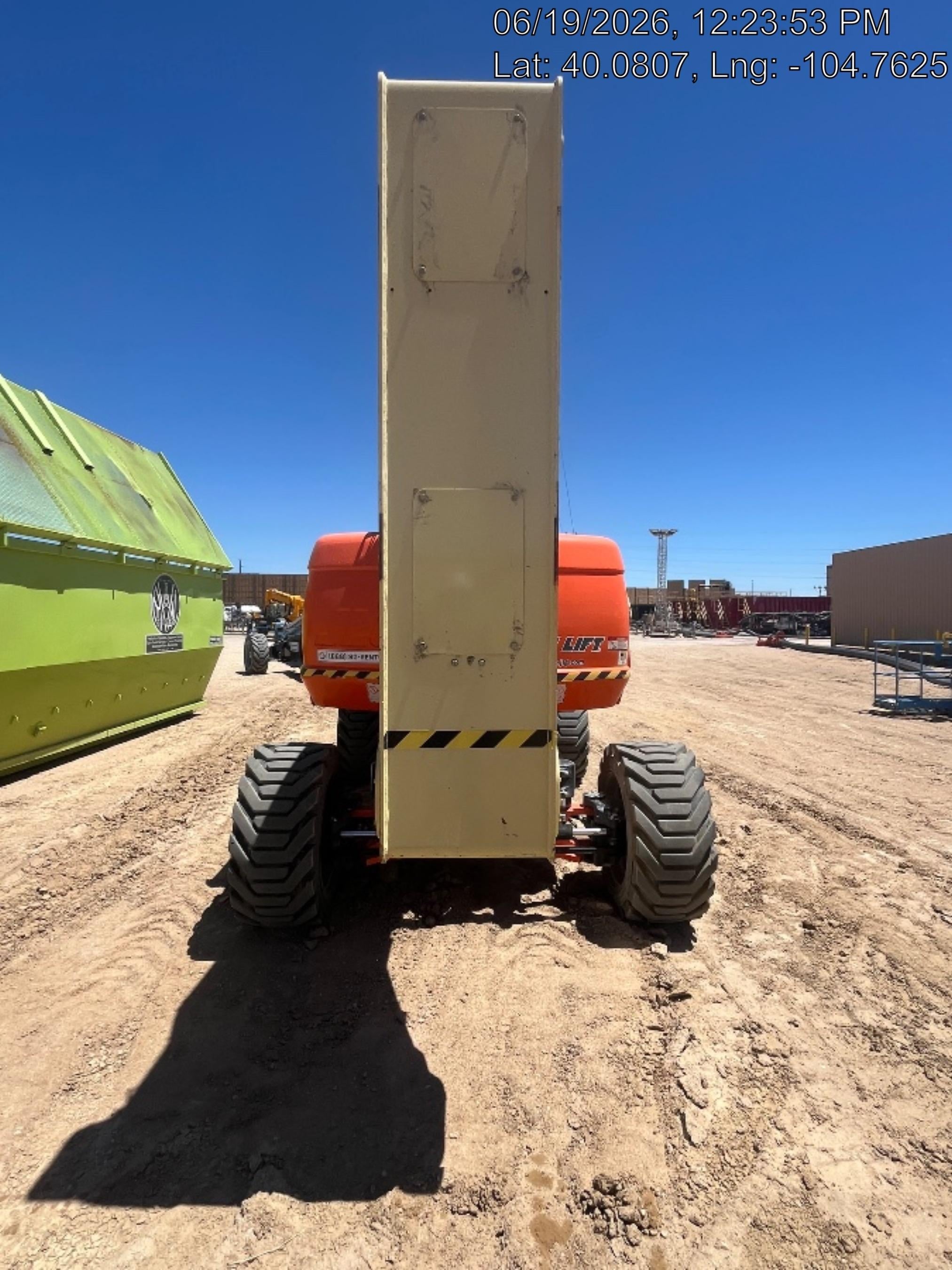 2023 JLG 800AJ