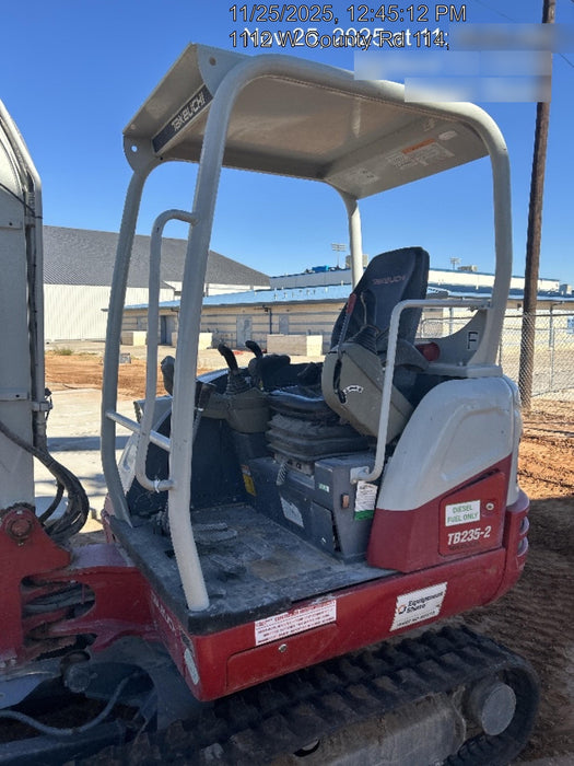 2021 TAKEUCHI TB235-2R