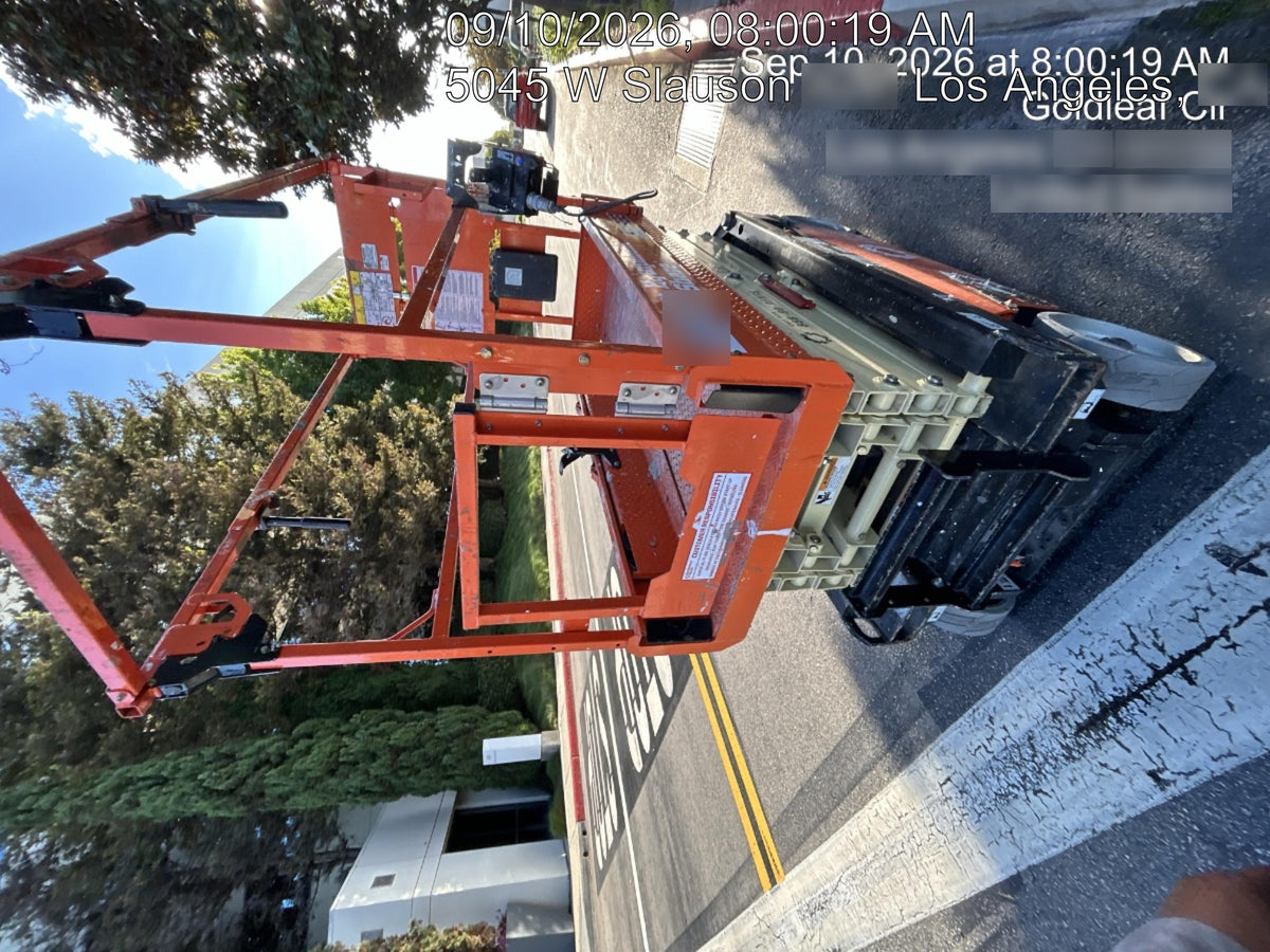 2024 JLG ES1932