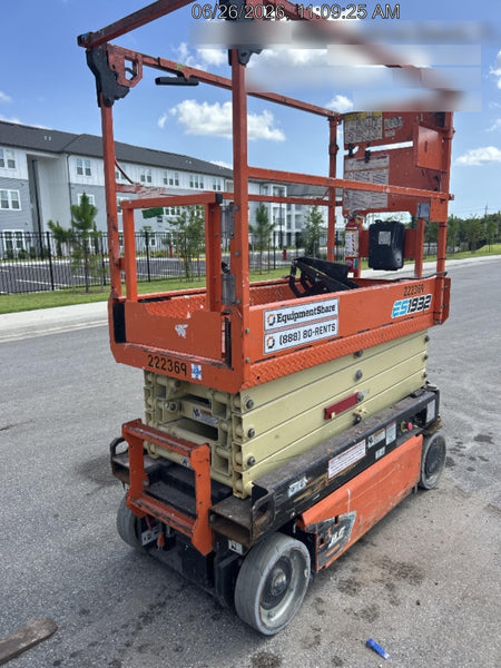 2022 JLG ES1932