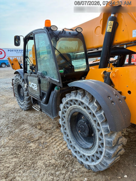 2019 JCB 510-56 74 HP w/CAB/HVAC, Beacon, Worklights, Aux Hydraulics, Solid Tires 72" Carriage/60" Forks