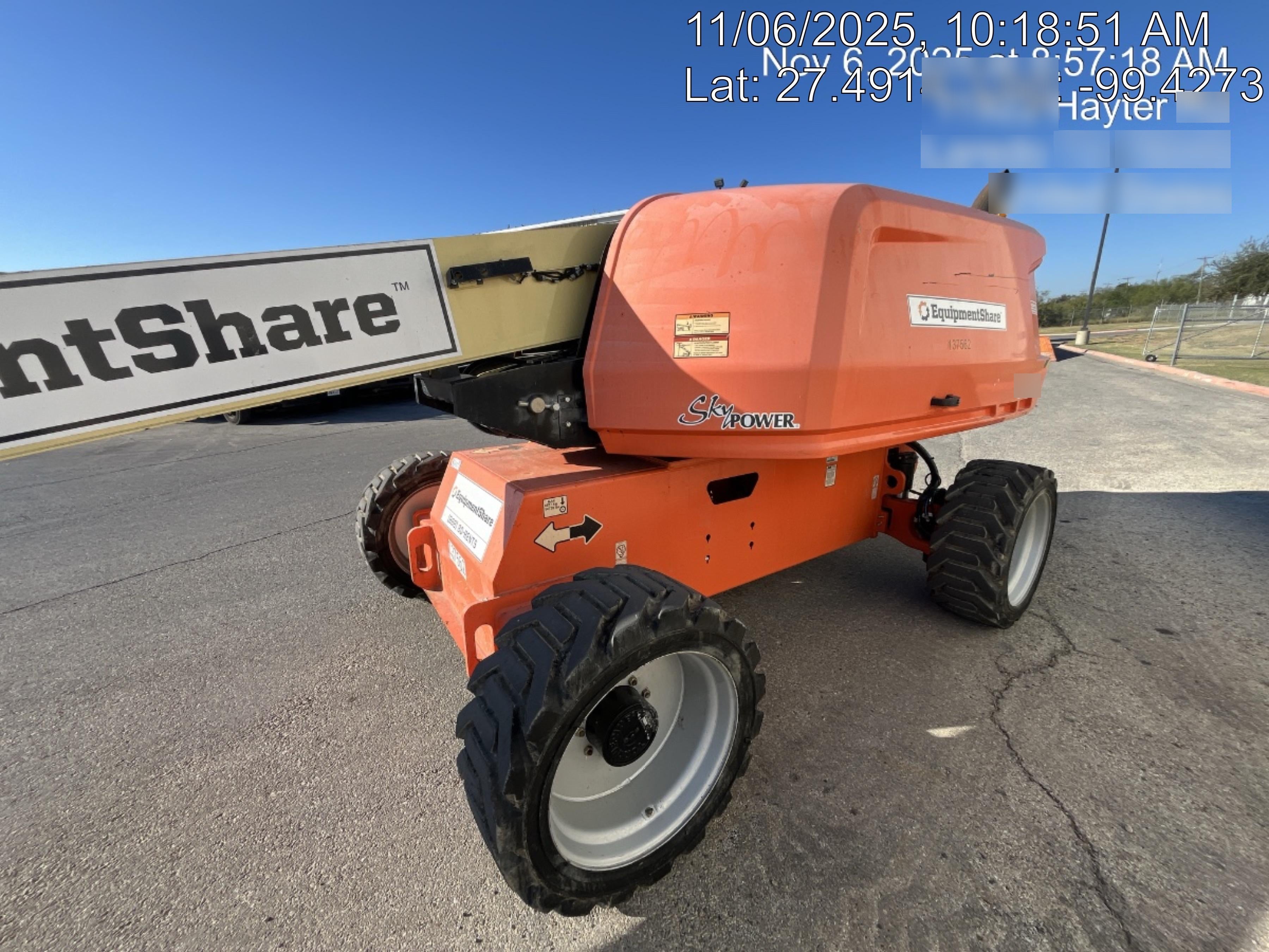 2021 JLG 660SJ