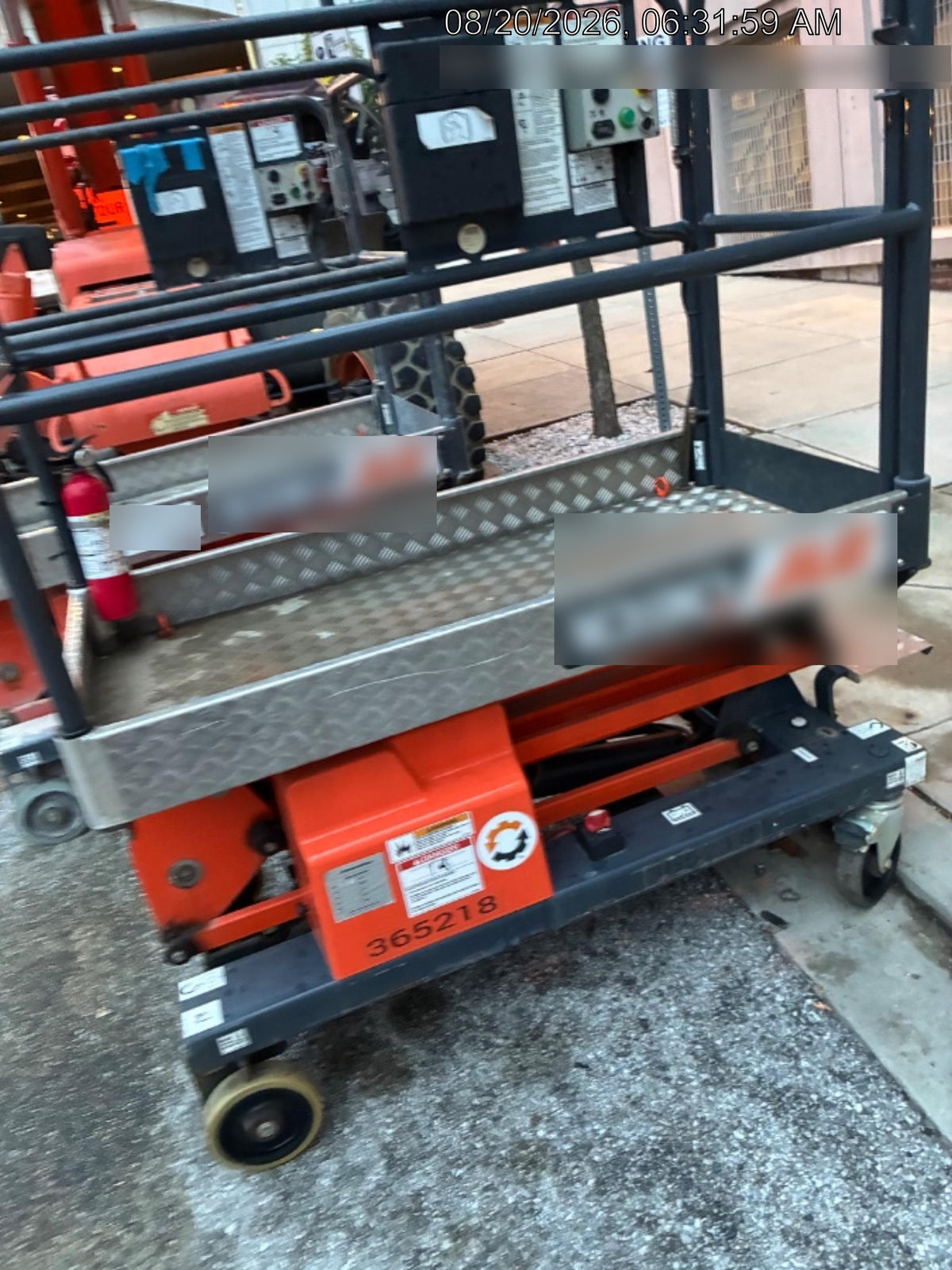 2023 JLG 1030P