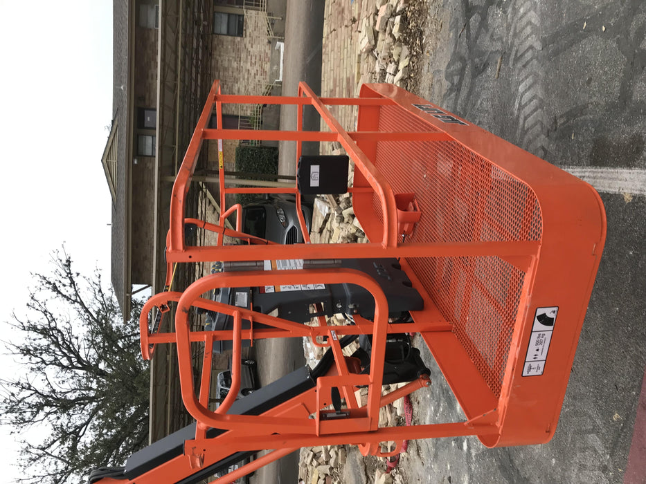 2019 JLG 600AJ