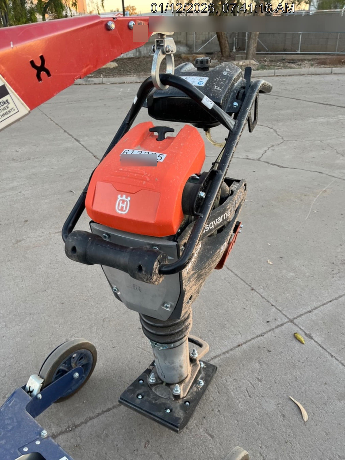 2025 HUSQVARNA LT5005