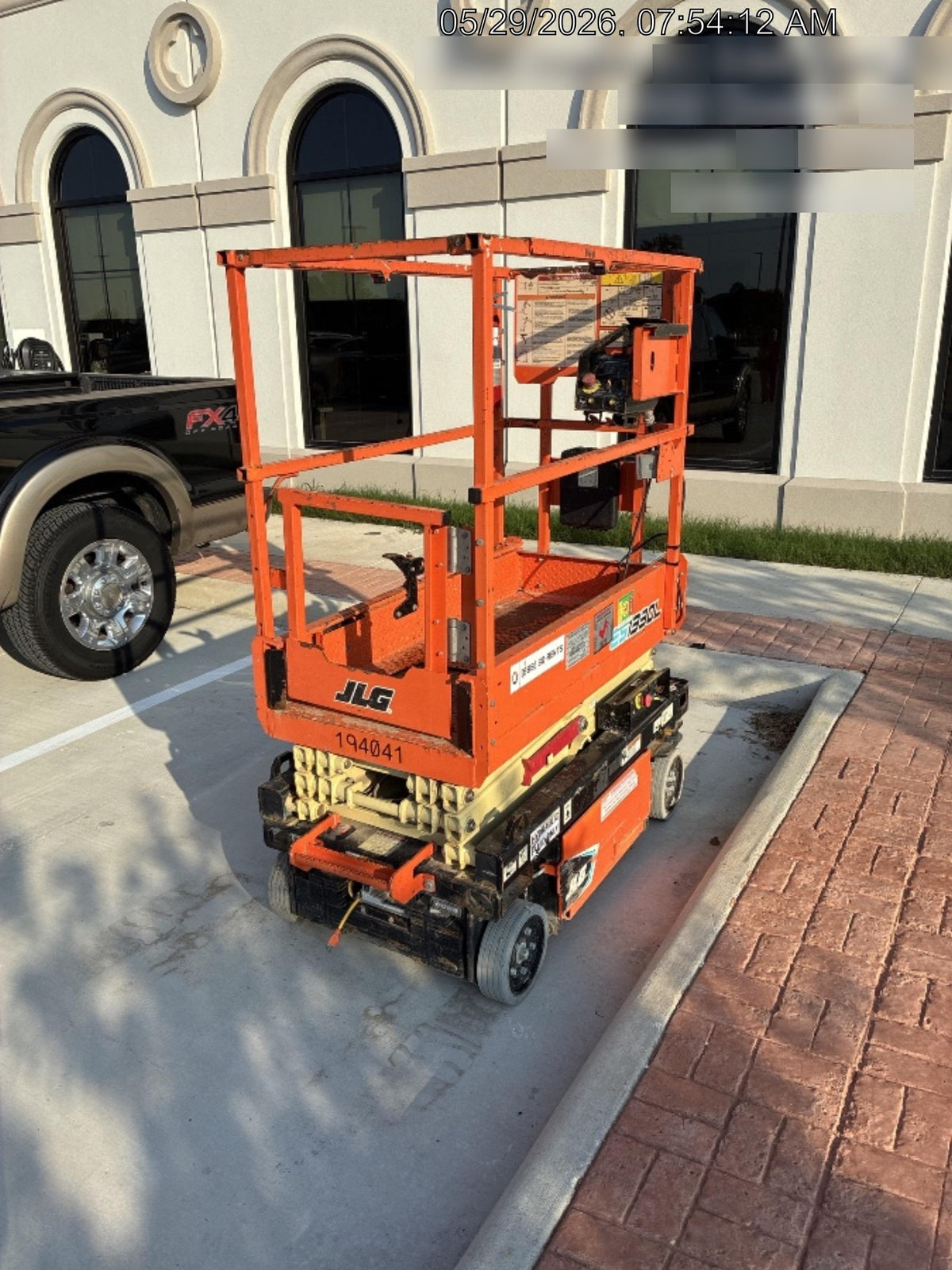 2021 JLG ES1330L