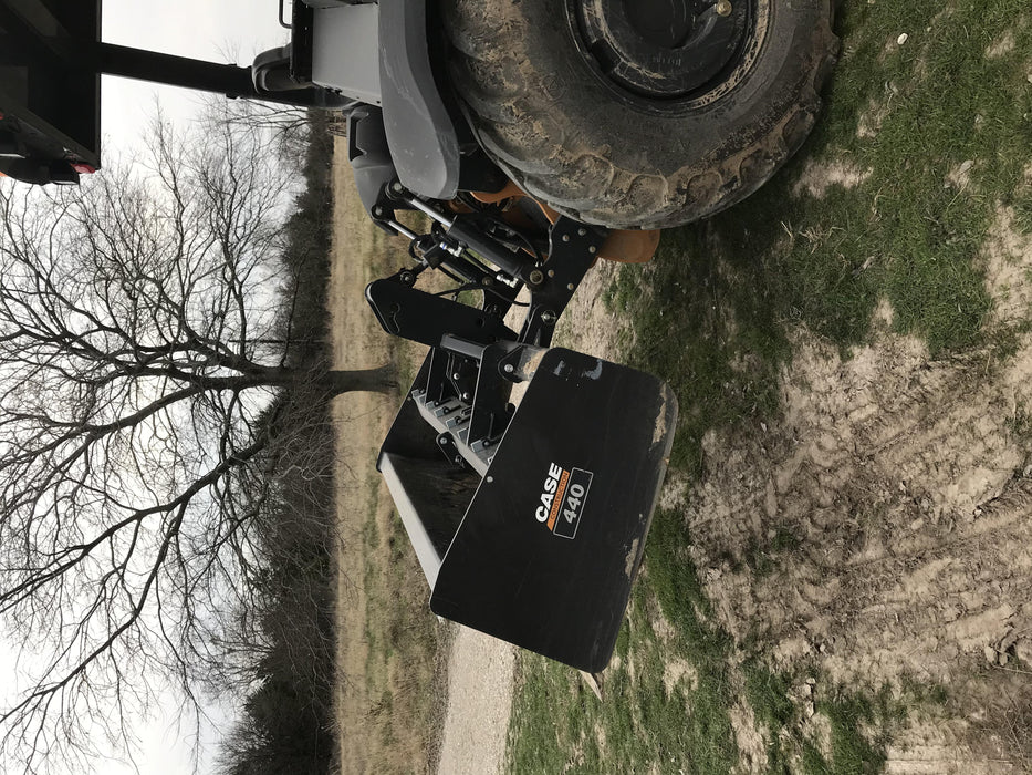 2019 Case 570N EP Canopy, 4WD, GP Front Bucket, Dual Tilt Cylinder, 84" Box Blade w/ Scarifier, Wheel Weights, Beacon