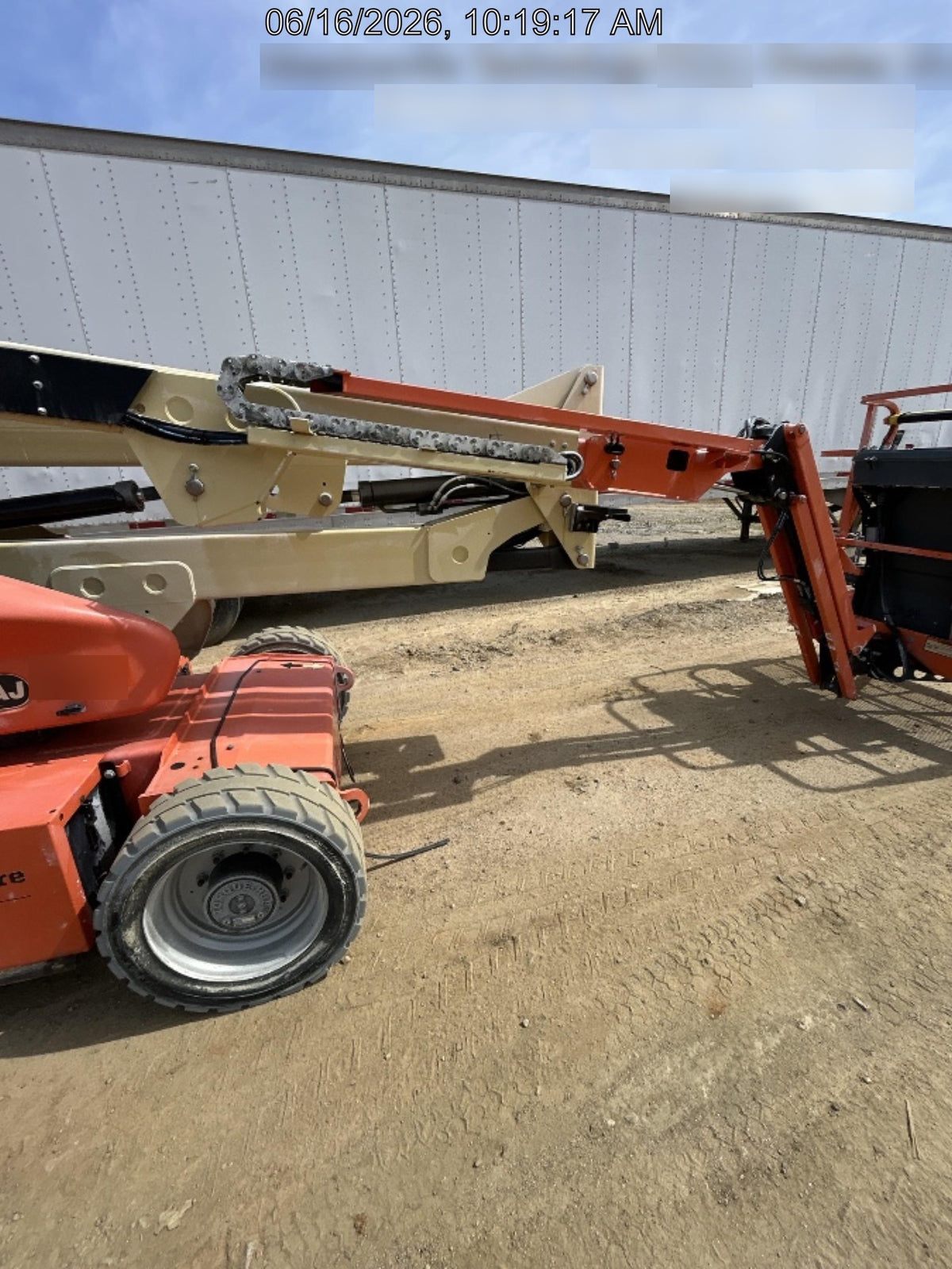 2018 JLG E450AJ