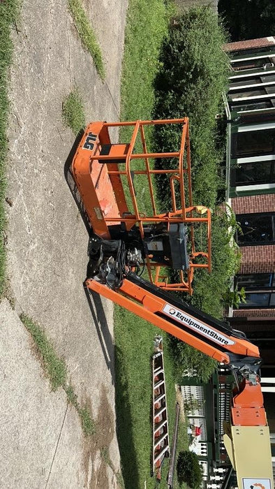 2019 JLG 660SJ
