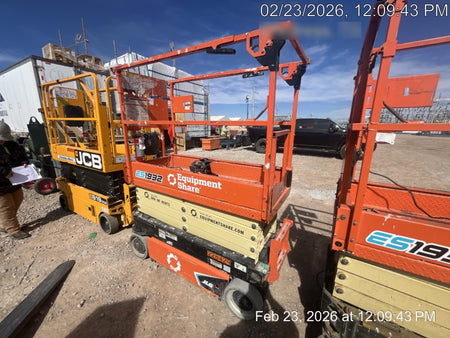 2022 JLG ES1932