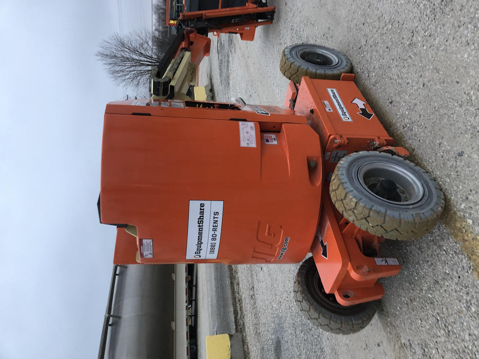 2019 JLG E300AJP