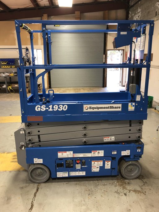 2020 Genie GS-1930 Solid Non Marking Tires, Beacon, Folding rails with half height swing gate, 800W Inverter