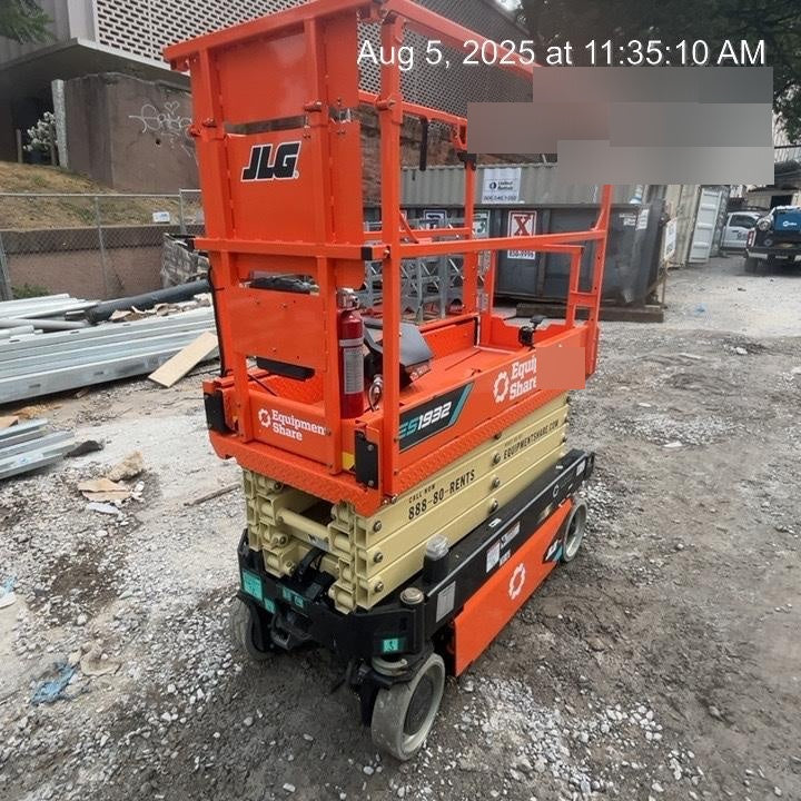 2025 JLG ES1932