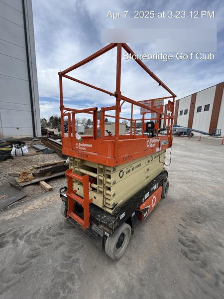 2022 JLG ES3246