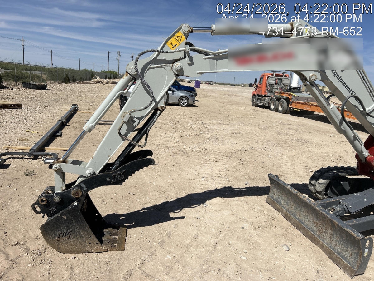 2025 TAKEUCHI TB235-2CR