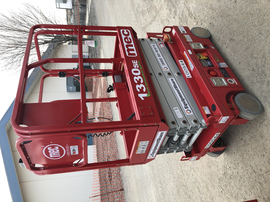 2020 MEC 1330SE Solid NM Tires, Steel Swing out Doors, LCS, Beacon, 900W Invertor