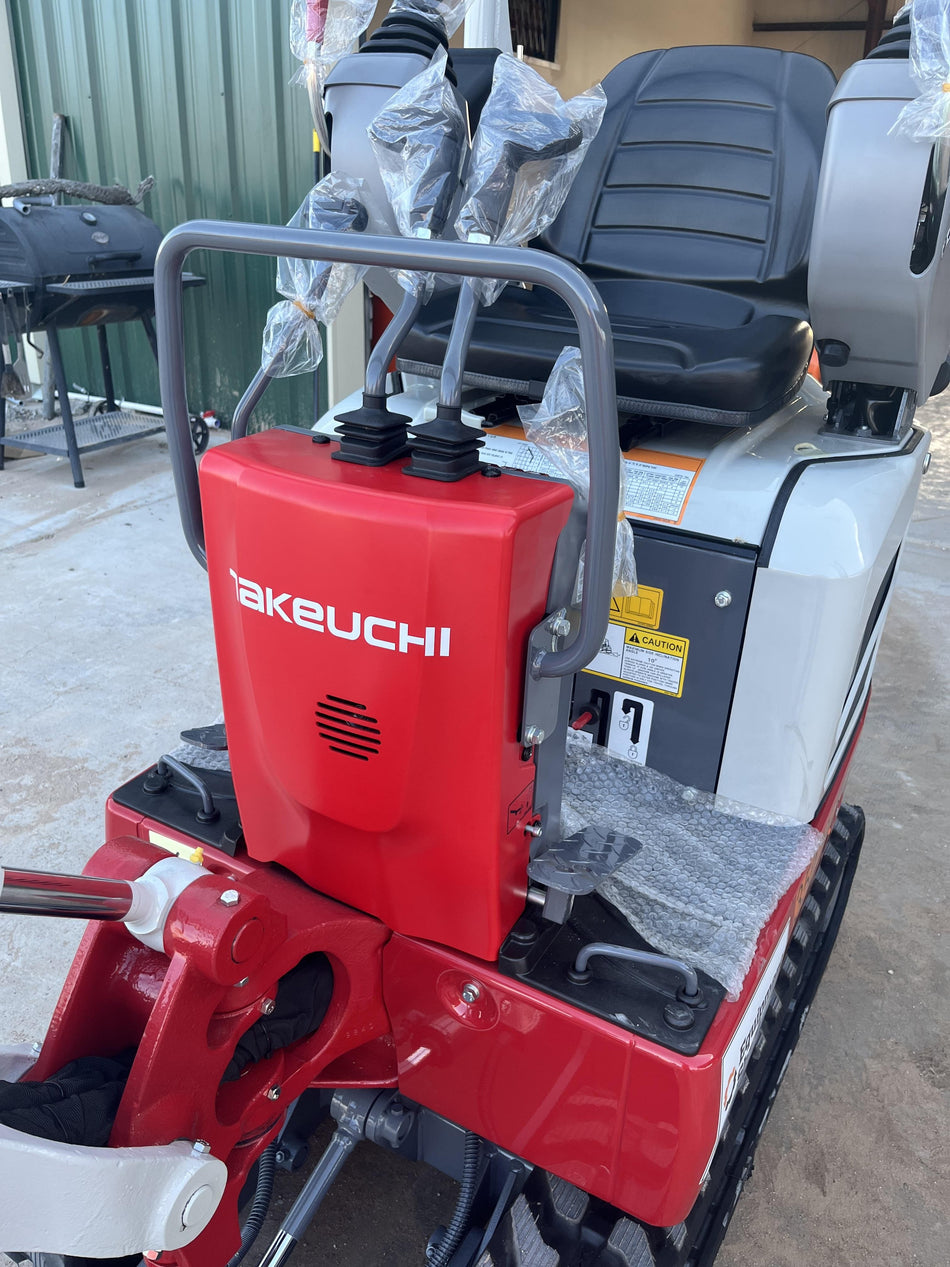 2023 TAKEUCHI TB210R