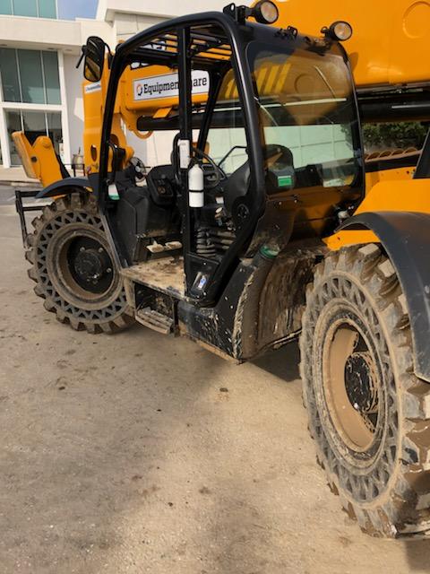 2019 JCB 510-56 Open ROPS, 74 HP, Solid Tires, Worklights, Beacon, Aux Hydraulics, Lifting Eye w/66" Carriage/60" Forks