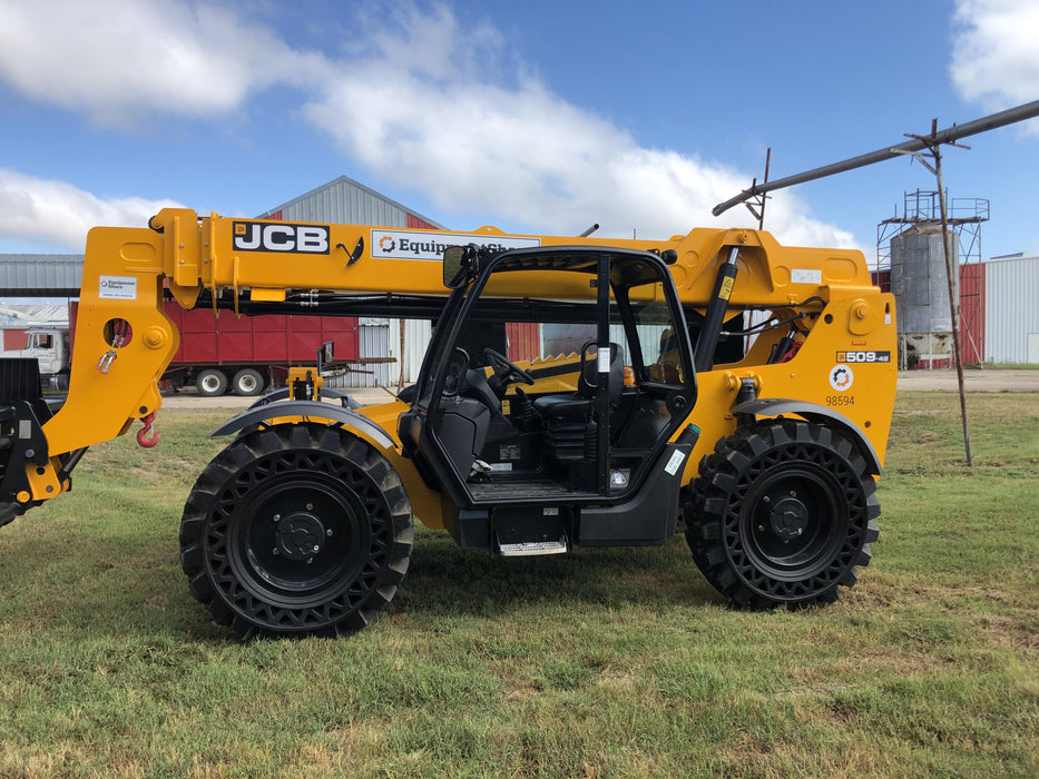2020 JCB 509-42 Canopy, Solid Tires, Work Lights, Beacon, Aux Hydraulics, Back up Alarm, Lifting Eye, ES Decals
