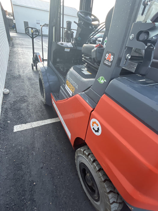 2022 TOYOTA 50-8FGU25