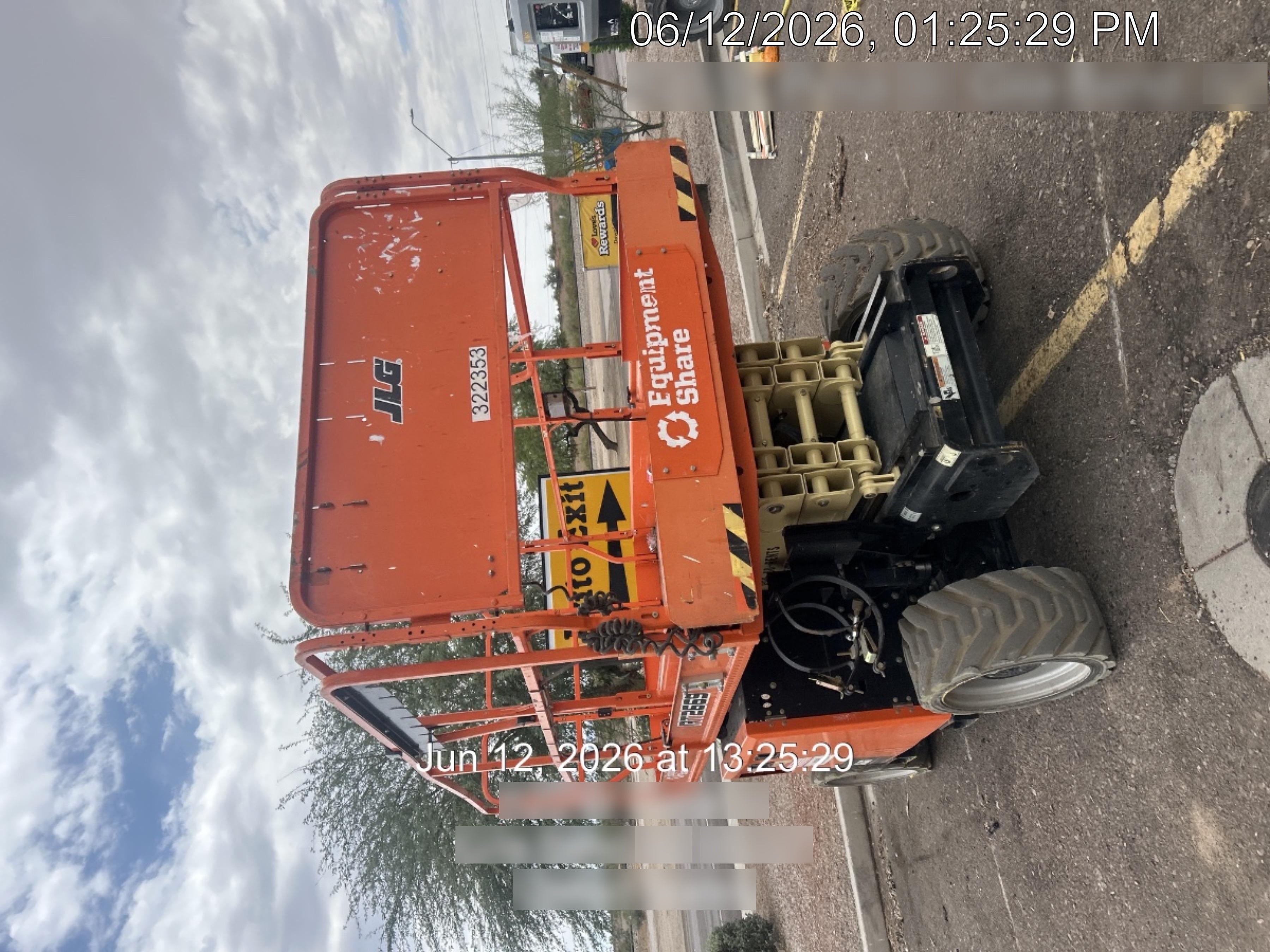 2023 JLG RT2669