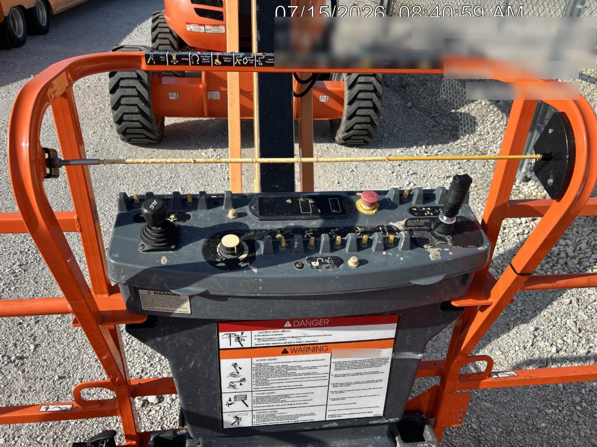 2023 JLG 600AJ