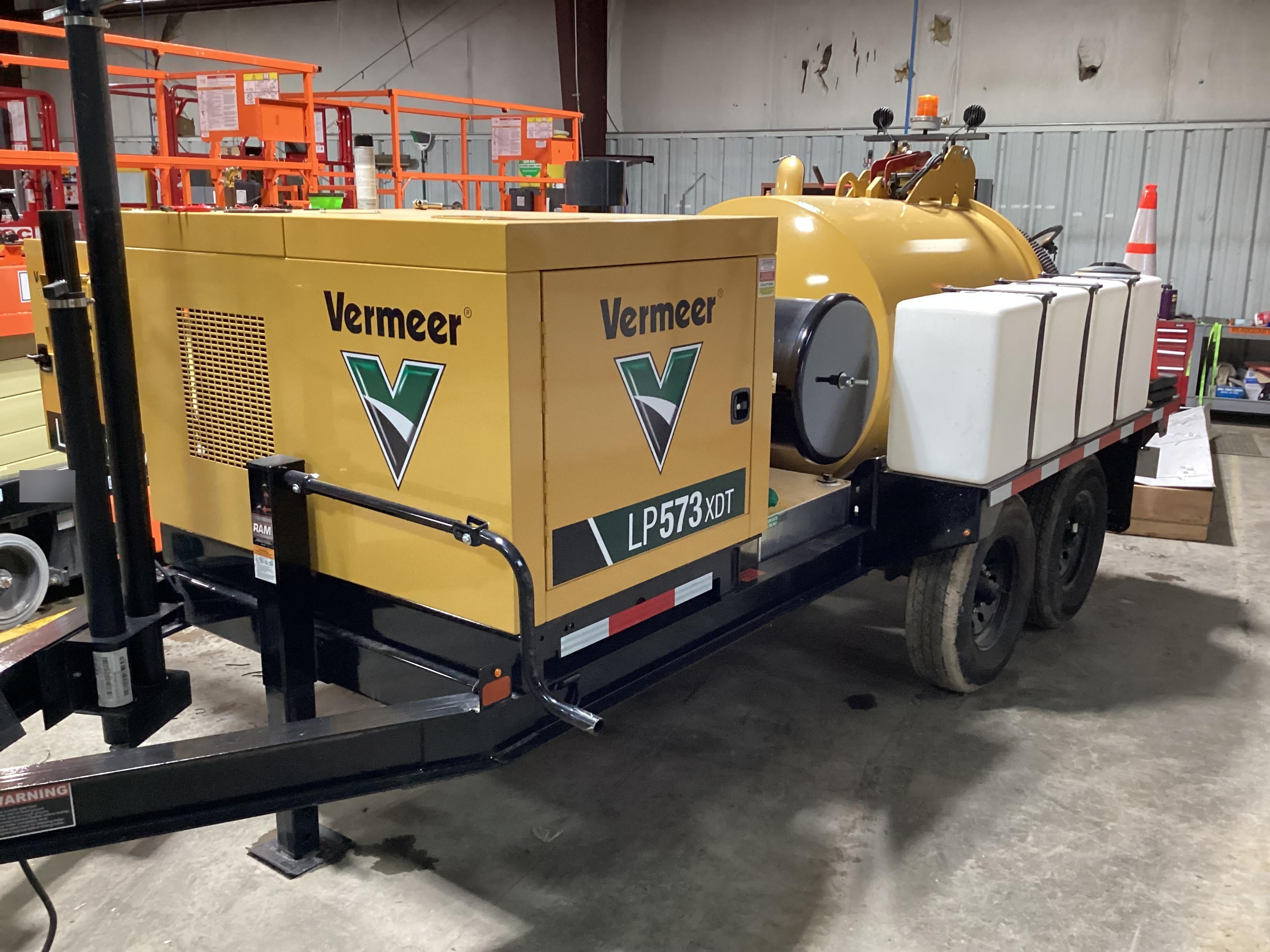 2022 VAC-TRON LP573XDT