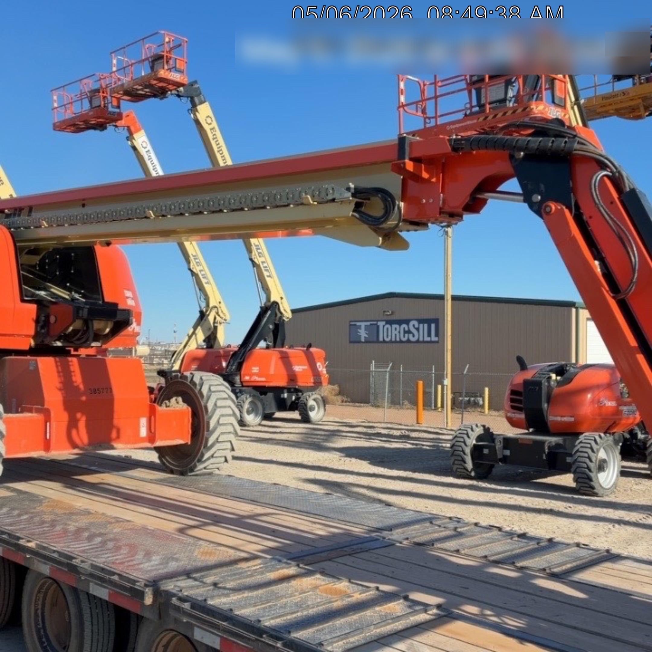2023 JLG 660SJ